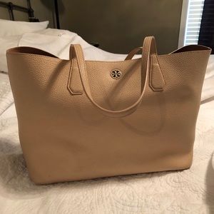 Leather tote